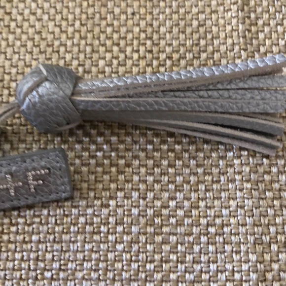 Rodan an Fields keychain - Picture 4 of 5